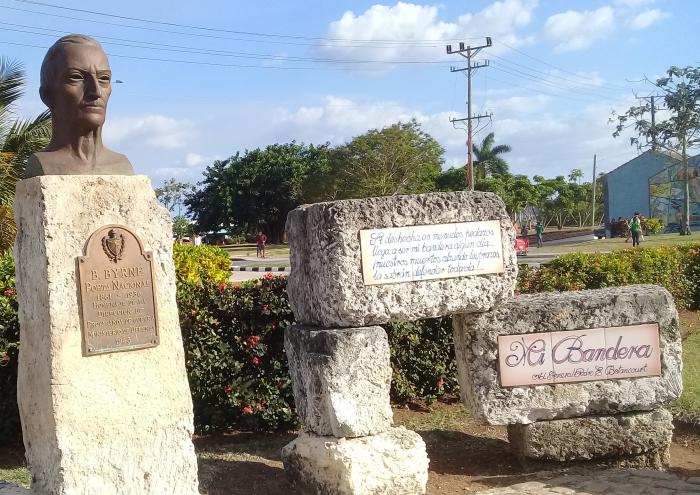 Puede contener monumento