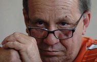 <em>Amor con cabeza extraña</em>. Una novela del escritor Miguel Mejides