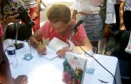 <em>100 preguntas sobre personalidades…</em> fue el Libro del mes este octubre