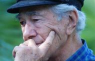 Enrique Cirules: «Lo único que sabemos hacer es escribir»