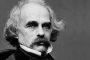 Nathaniel Hawthorne: el embrujo carmesí