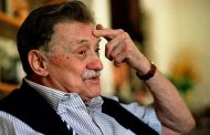 Mario Benedetti adrede