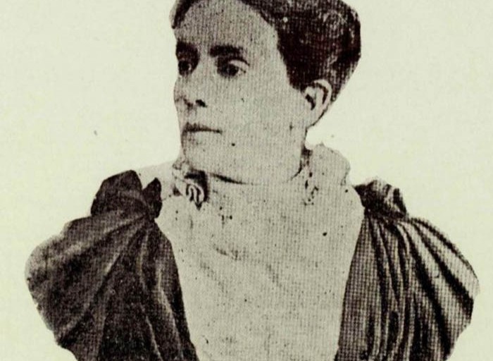 Nieves Xenes: una violeta en el recuerdo breve