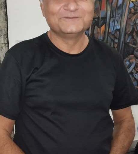 «El poemario convierte hechos duros en poesía humanista»